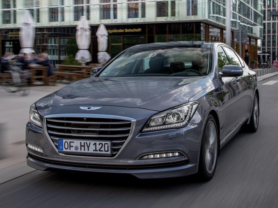  Hyundai Genesis (DH) 2014 года  (EU) (фото 11 из 24)